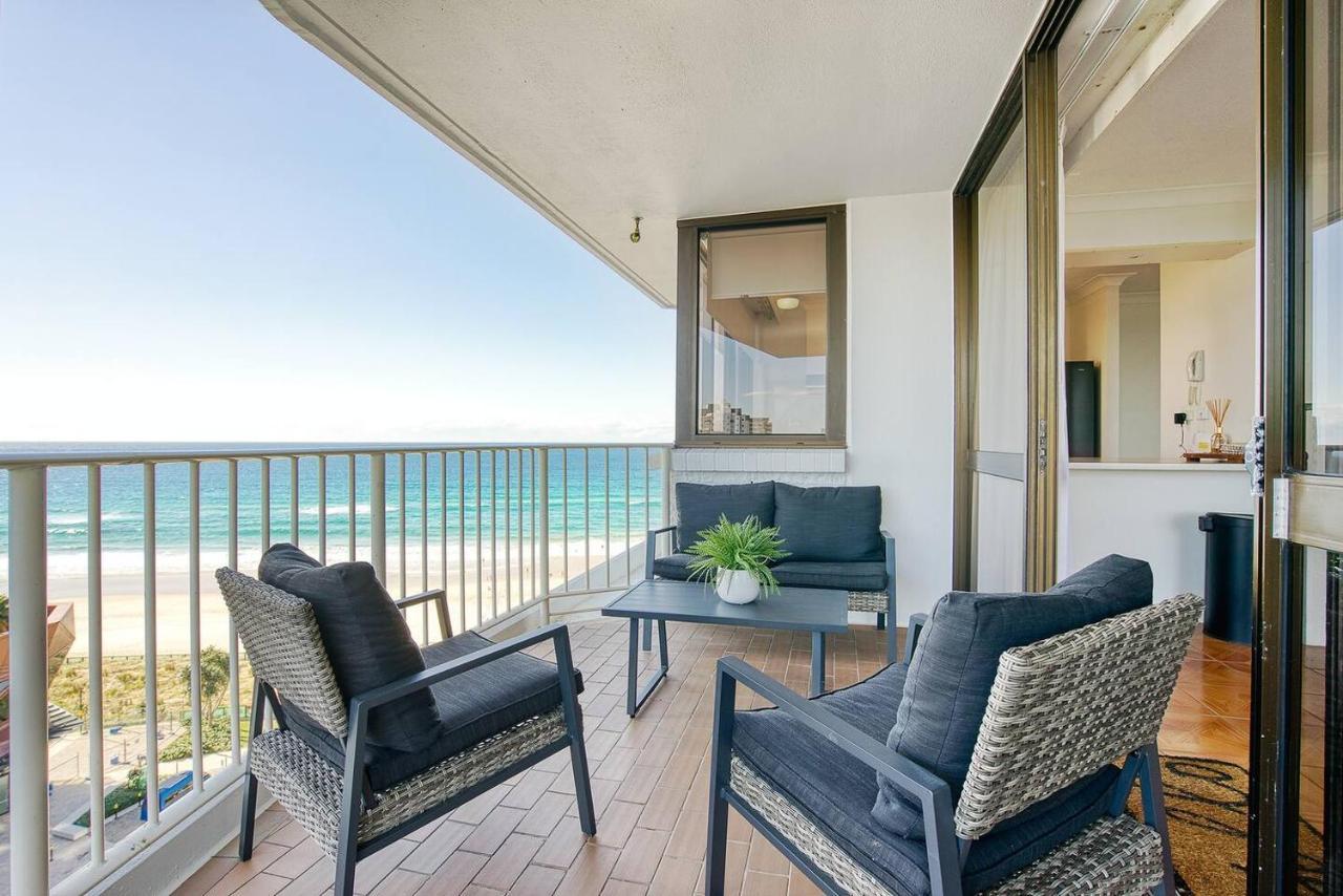 Beachfront Resort-style In Surfers Paradise Gold Coast